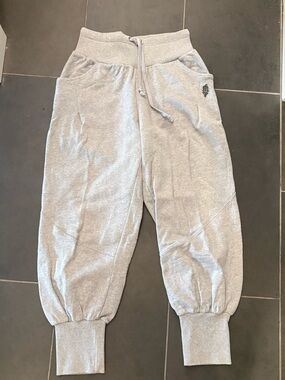 Like New! FP movement day off pants in grey size M